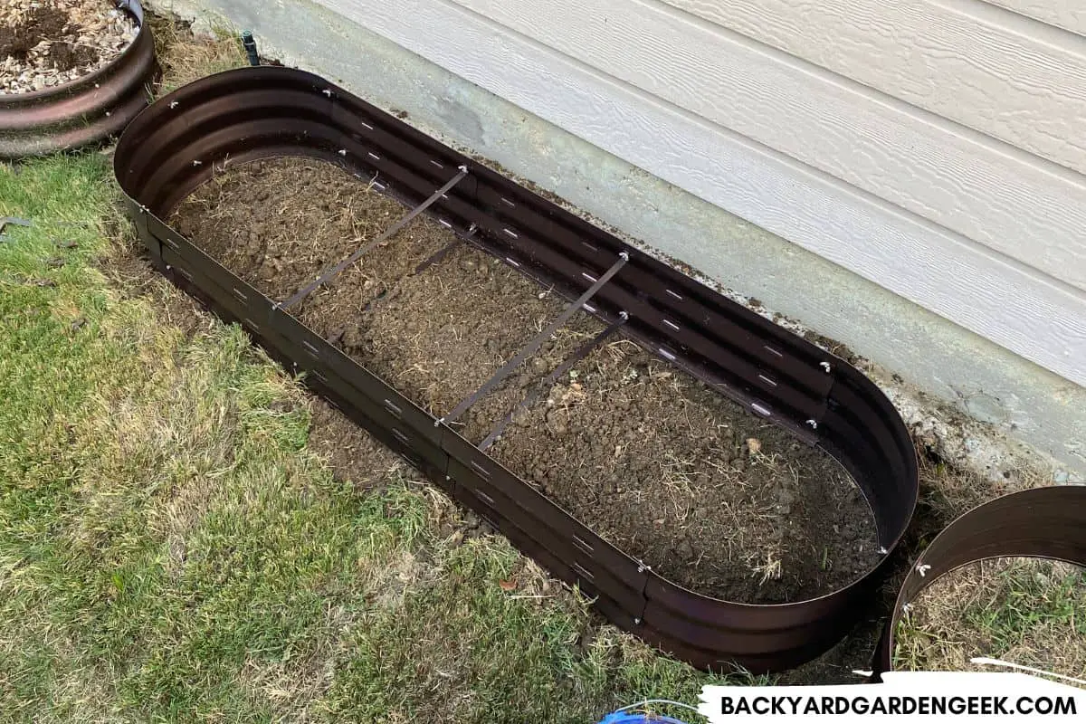 18 Best Materials to Put in the Bottom of Your Raised Beds Backyard