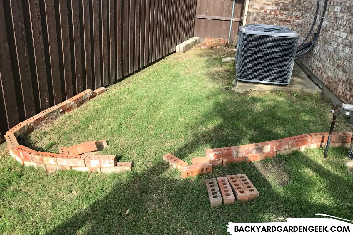 12 Surprising Disadvantages of Raised Garden Beds Backyard Garden Geek