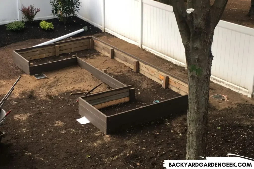 Wooden Raised Beds with No Internal Supports