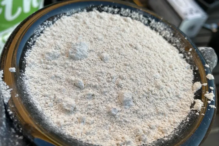 9 Ways to Spread Diatomaceous Earth in Your Garden